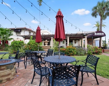 8657 Palmer Park Circle - Photo Thumbnail 65