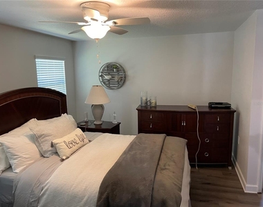 6268 Sandpipers Drive - Photo Thumbnail 10