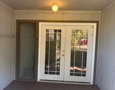 6519 W Newberry Road - Photo Thumbnail 3