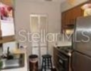 1723 Sw 68th Terrace - Photo Thumbnail 9