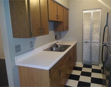 1723 Sw 68th Terrace - Photo Thumbnail 7