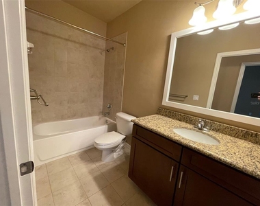 7879 Sw 80th Drive - Photo Thumbnail 5