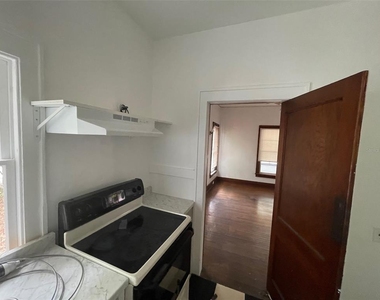 2635 W University Avenue - Photo Thumbnail 6