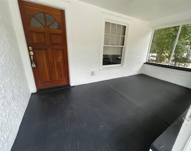 2635 W University Avenue - Photo Thumbnail 1