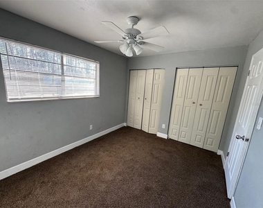 7130 Sw 45th Place - Photo Thumbnail 8