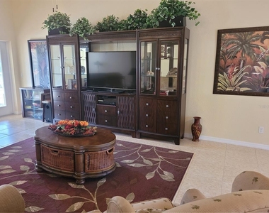 9458 Modesto Circle - Photo Thumbnail 11