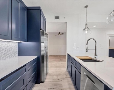 9203 Griggs Road - Photo Thumbnail 8