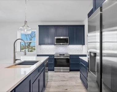 9203 Griggs Road - Photo Thumbnail 6