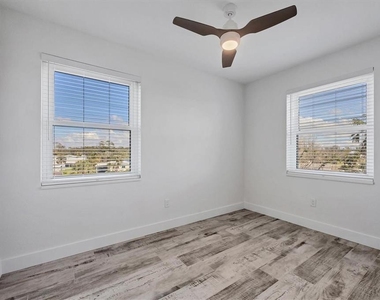 9203 Griggs Road - Photo Thumbnail 17