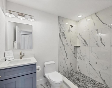 9203 Griggs Road - Photo Thumbnail 18