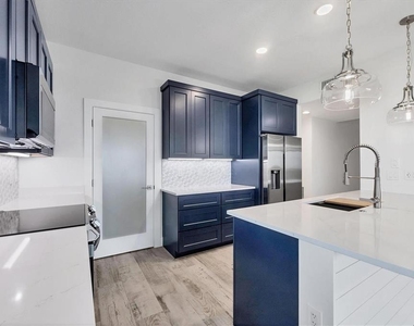 9203 Griggs Road - Photo Thumbnail 5