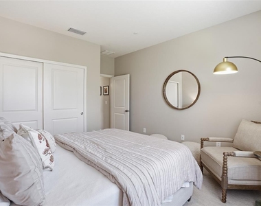 12720 Sorrento Way - Photo Thumbnail 21