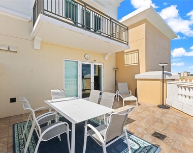 800 N Tamiami Trail - Photo Thumbnail 21