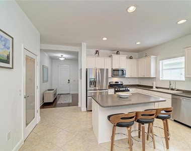 4650 Woodbrook Drive - Photo Thumbnail 10