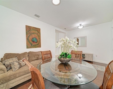 4650 Woodbrook Drive - Photo Thumbnail 7