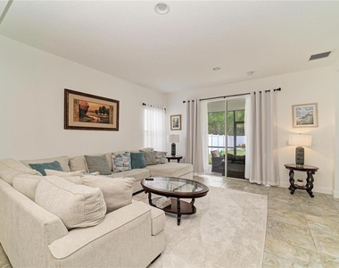 4650 Woodbrook Drive - Photo Thumbnail 18