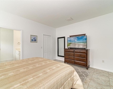 4650 Woodbrook Drive - Photo Thumbnail 22