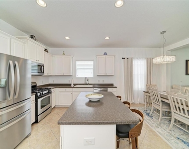 4650 Woodbrook Drive - Photo Thumbnail 9