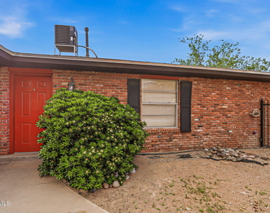 6613 Escondido Drive - Photo Thumbnail 2