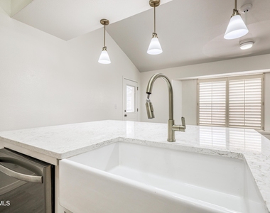 5733 Saplinas Road - Photo Thumbnail 16