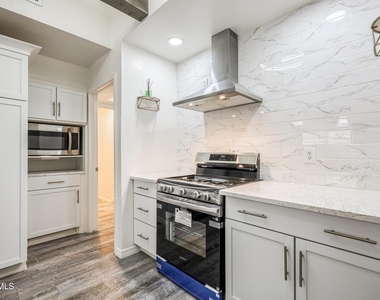 5733 Saplinas Road - Photo Thumbnail 20
