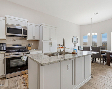 13841 Paseo Central Avenue - Photo Thumbnail 24