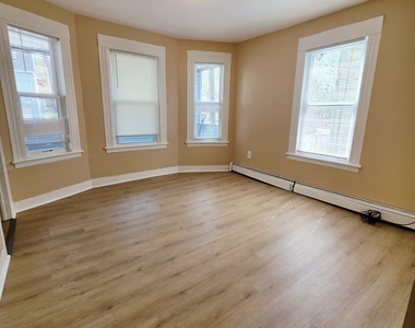124 Southview Street - Photo Thumbnail 7