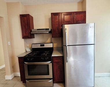 124 Southview Street - Photo Thumbnail 2