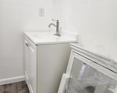 202 Harral Avenue - Photo Thumbnail 5