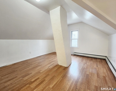 202 Harral Avenue - Photo Thumbnail 9