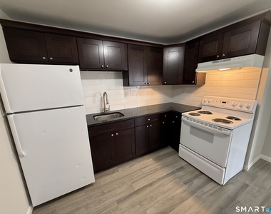 810 Atlantic Street - Photo Thumbnail 4
