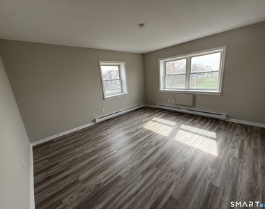 810 Atlantic Street - Photo Thumbnail 2