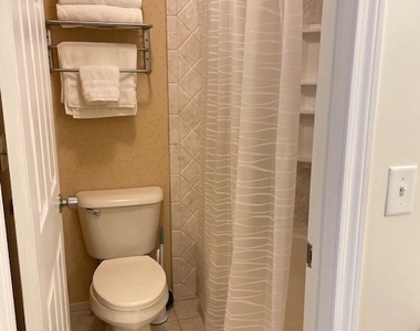 221 Old Pond Lane - Photo Thumbnail 14