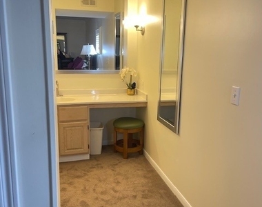 221 Old Pond Lane - Photo Thumbnail 17