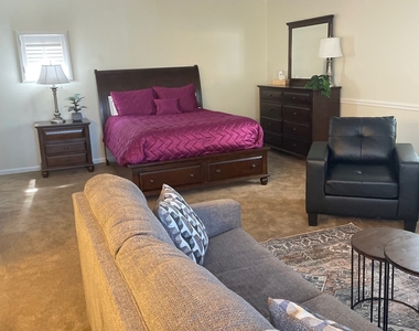221 Old Pond Lane - Photo Thumbnail 2