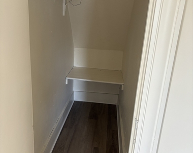 1310 Stanley Street - Photo Thumbnail 10