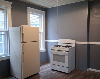 146 Chestnut Avenue - Photo Thumbnail 6