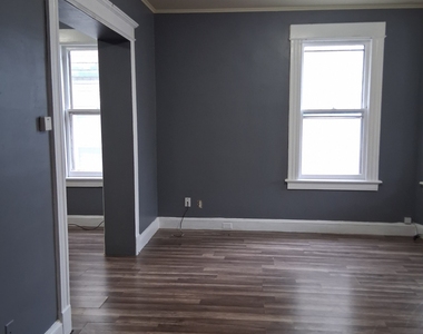 146 Chestnut Avenue - Photo Thumbnail 3