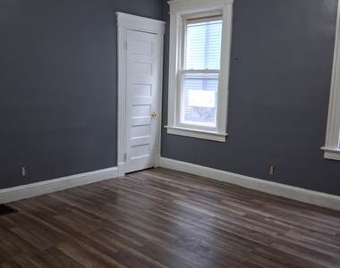 146 Chestnut Avenue - Photo Thumbnail 4