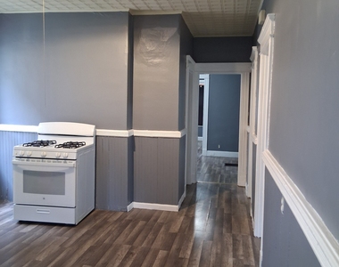 146 Chestnut Avenue - Photo Thumbnail 7