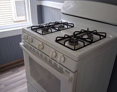 146 Chestnut Avenue - Photo Thumbnail 5