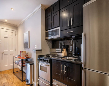 115 MULBERRY ST - Photo Thumbnail 3