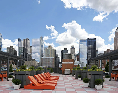 W 53rd Street - Photo Thumbnail 6