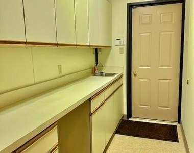 251 7th Street - Photo Thumbnail 12