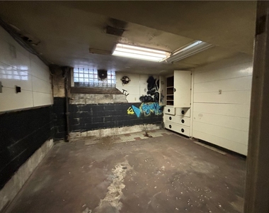 4825 Butler St. (to Lease) - Photo Thumbnail 16