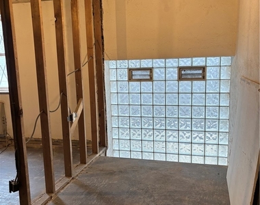 4825 Butler St. (to Lease) - Photo Thumbnail 5