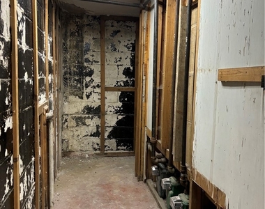 4825 Butler St. (to Lease) - Photo Thumbnail 14