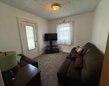 470 Lafayette Blvd Long Beach - Photo Thumbnail 5