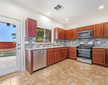 9372 Glendora Valley Street - Photo Thumbnail 7