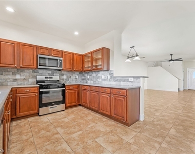 9372 Glendora Valley Street - Photo Thumbnail 8
